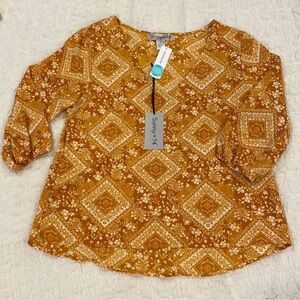 Yellow and White Boxy 3/4 Sleeve Blouse New With Tags